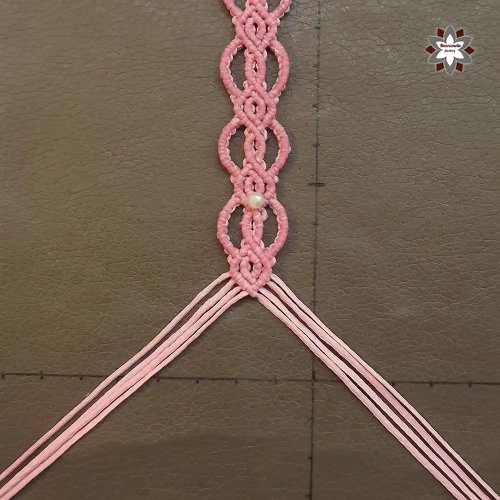 Easy pink macrame bracelet tutorial