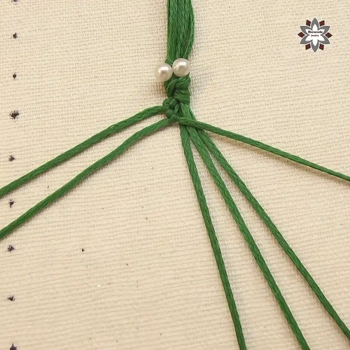 Step bracelet macrame tutorial