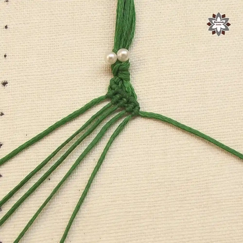 Step bracelet macrame tutorial