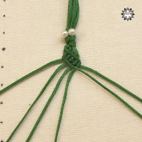 Step bracelet macrame tutorial