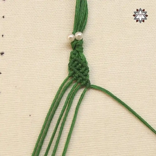 Step bracelet macrame tutorial