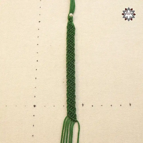 Step bracelet macrame tutorial