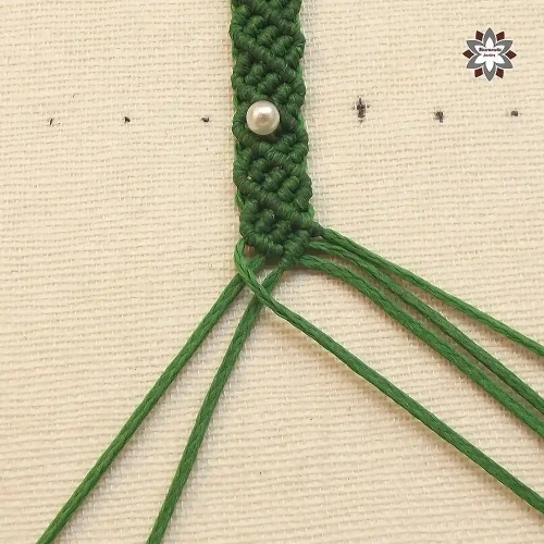 Step bracelet macrame tutorial