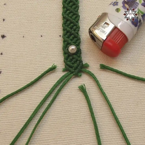 Step bracelet macrame tutorial
