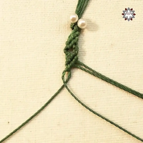 Little corners macrame bracelet tutorial