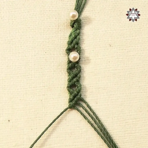 Little corners macrame bracelet tutorial