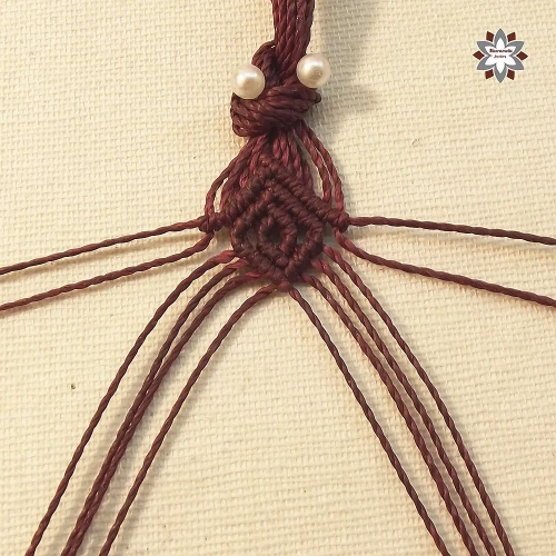 022-Rhombus-double-heart-macrame-bracelet-macrame-tutorial-055