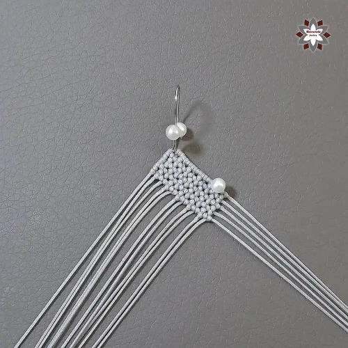 Silver macrame earring tutorial by Macramotiv