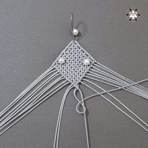 Silver macrame earring tutorial by Macramotiv