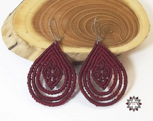 Rhombus in loops macrame knotted earring tutorial